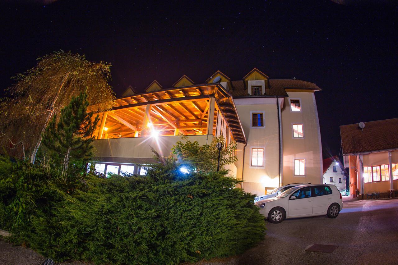 Hotel Kovac Osilnica Kültér fotó